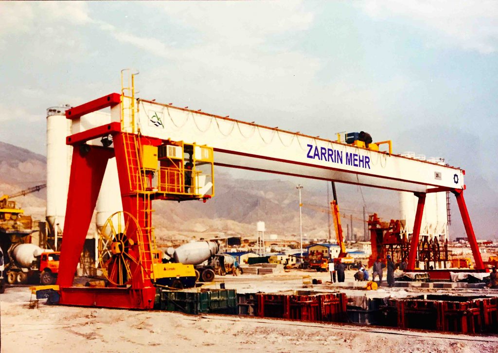 ZARRIN MEHR's 25-ton Double Girder Gantry Crane showcases high-capacity lifting and material handling, ideal as an alternative to overhead cranes and electric hoists.