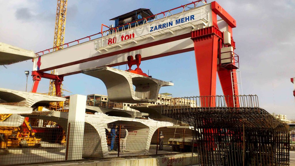 80-Ton Double Girder Gantry Crane in operation, exemplifying ZARRIN MEHR's expertise in heavy-duty material handling.