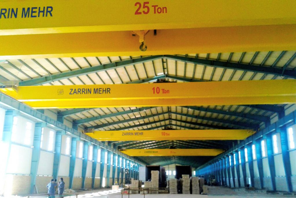 Zarrin Mehr Double Girder Overhead Crane demonstrating heavy-duty lifting and material handling capabilities in an industrial setting, similar to gantry crane and electric hoist solutions.