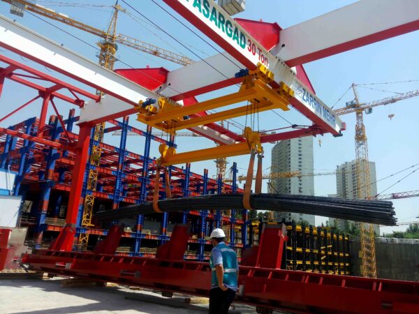 30-Ton Portal Gantry Crane by ZARRIN MEHR, engineered for high-efficiency material handling in industrial settings.